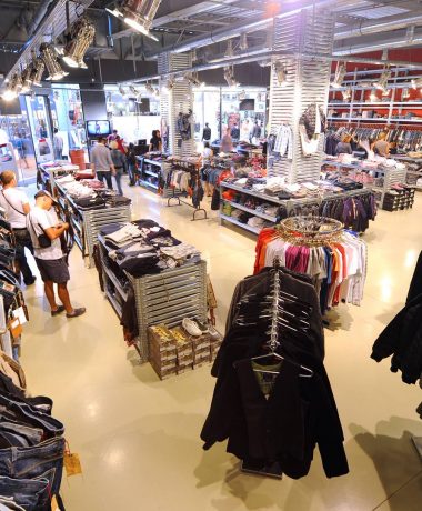 De la bonneterie aux centres de marques