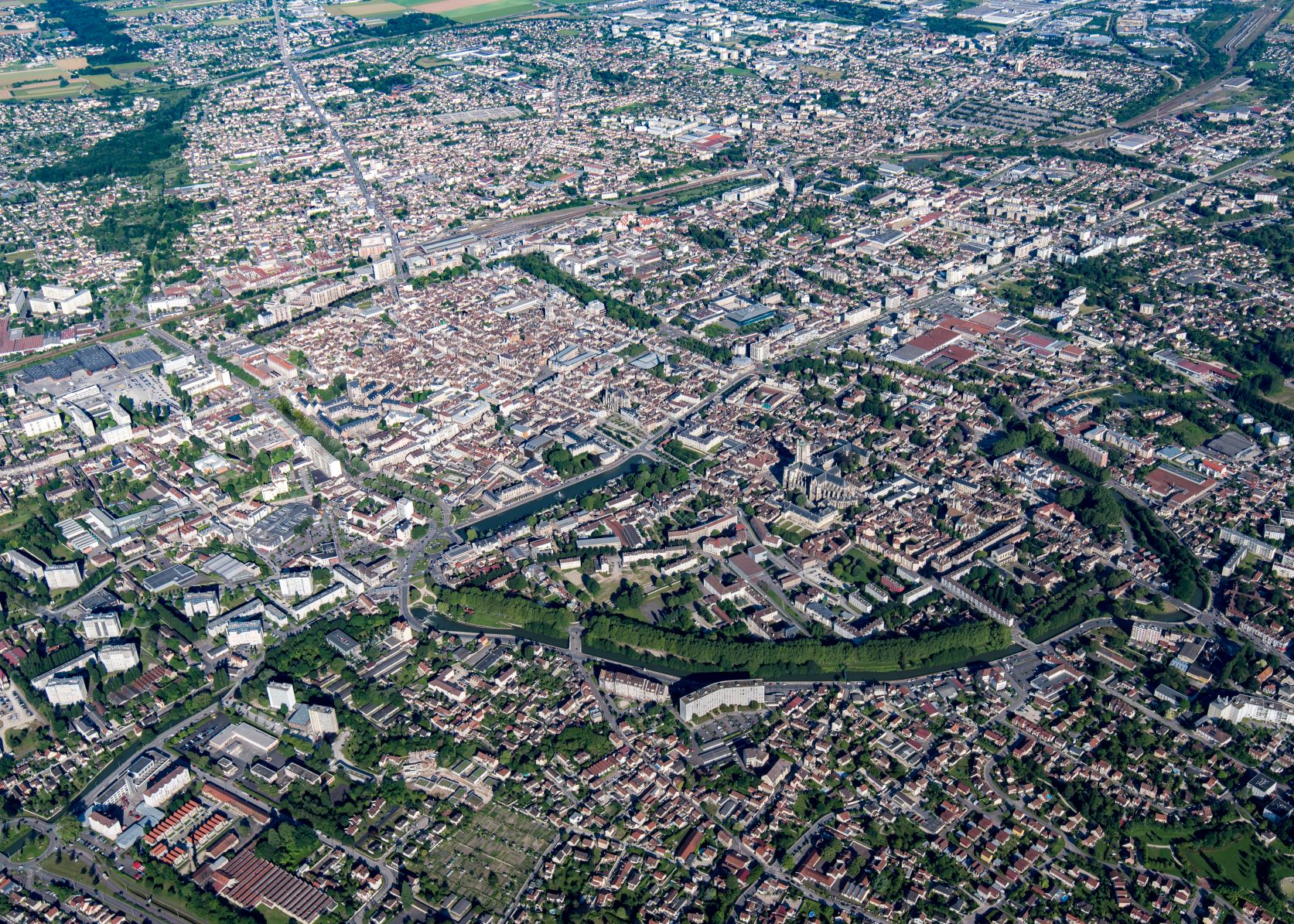 Un territoire : 81 communes