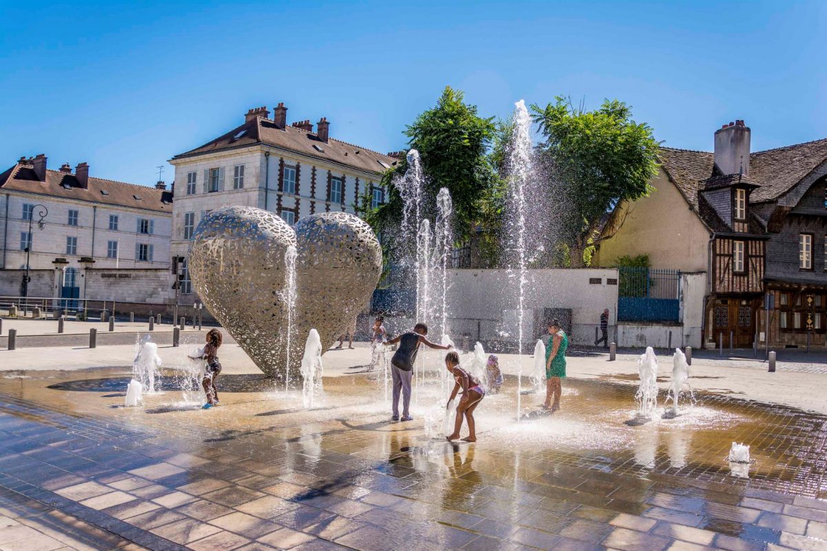 L’attribut alt de cette image est vide, son nom de fichier est Copie-de-Coeur-de-Troyes-©-Laurent-Lempens-Troyes-Champagne-Tourisme-1200x800.jpg.