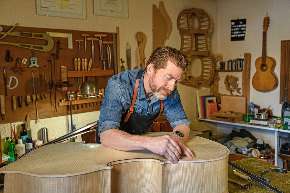 Un luthier à la corde sensible