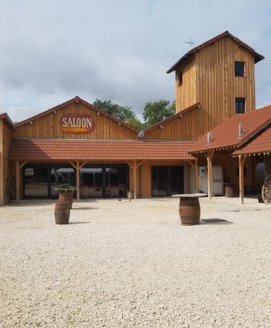 Western City – Salle de réception Saloon