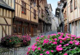 The Golden - © C. Carillon